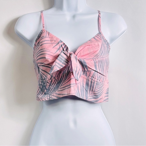 Victoria’s Secret Women’s Sz Medium Pink Adjustable Straps Peephole Crop Top - Picture 2 of 5